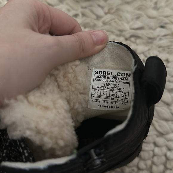 Sorel 7.5 black Leather boots - Picture 4 of 7